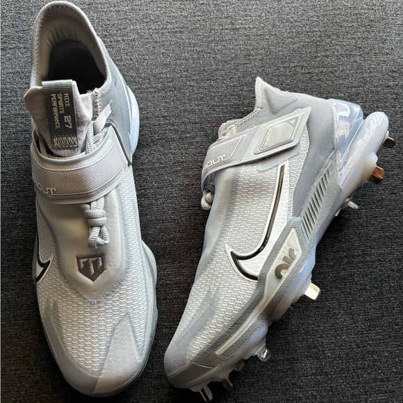 Nike Force Zoom Trout 8 Elite Cool Grey Metal Baseball Cleats Size 13